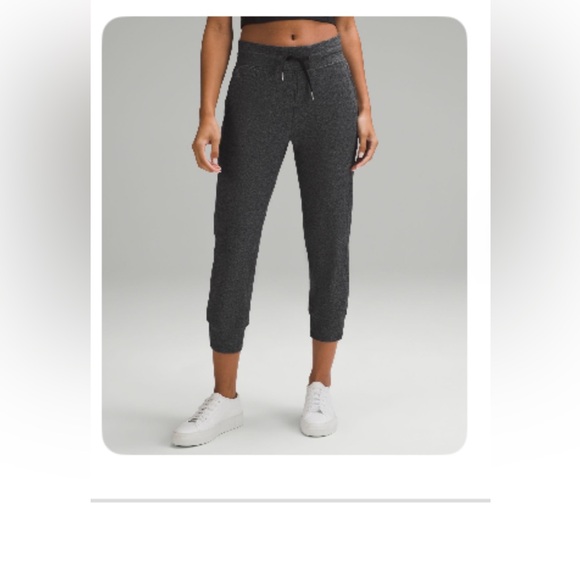 EUC Ready to Rulu High-Rise Cropped Jogger Heathered Raceway Grey/Black Size 8 - Picture 6 of 9